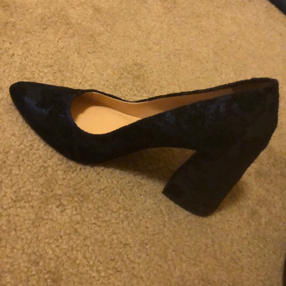 Vince Camuto Navy Textured Block Heel Pumps - Picture 2 of 5